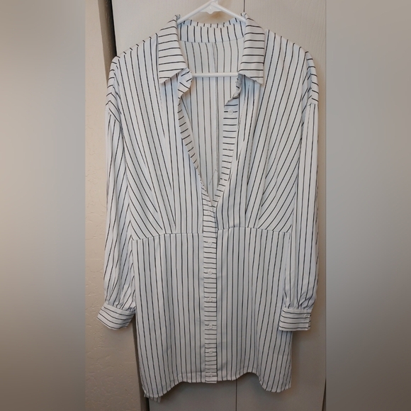 Pinstripe Shirt Dress Size Medium Long Sleeve Button Up Career Preppy Office - Picture 2 of 11